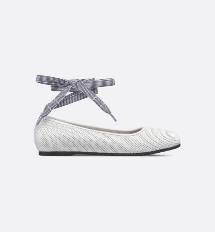D-Journey Lace-Up Ballet Flat