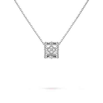 Perlée clovers pendant