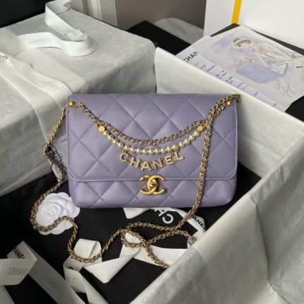 Chanel AS5011 Flap bag Shiny Lambskin Imitation Pearls & Gold-Tone Metal Light Purple