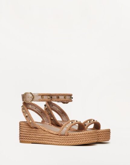 ROCKSTUD FLATFORM SANDAL IN CALFSKIN 45MM