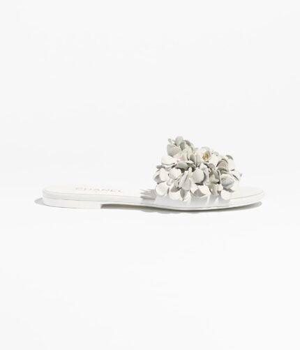 Spring-Summer 2025 Pre-collection Mules